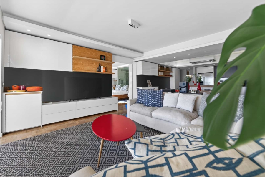 3 Bedroom Property for Sale in Sea Point Western Cape
